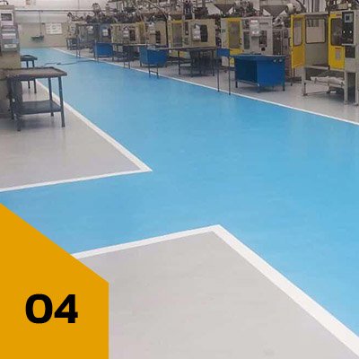 04 - linea amarilla pintada en un piso industrial
